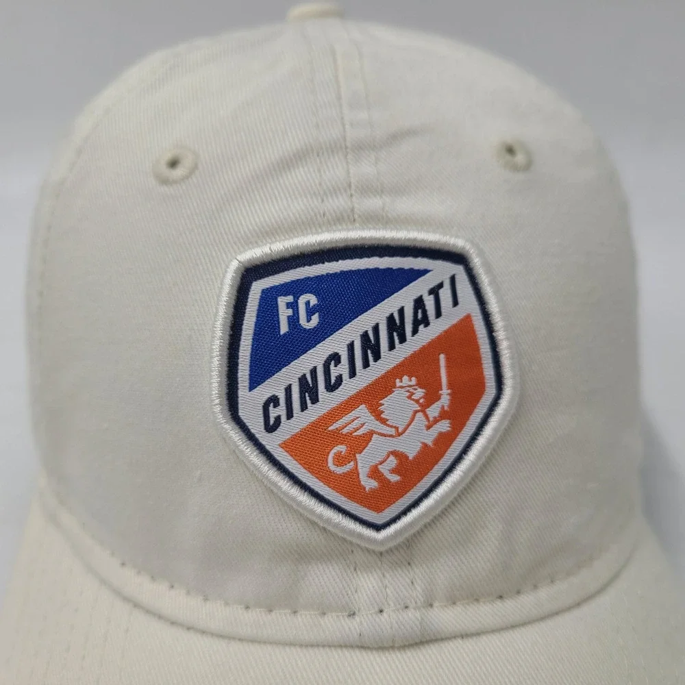 Women FC Cincinnati Hat Strapback New Era 9Twenty Cream MLS Soccer Club‎ Logo